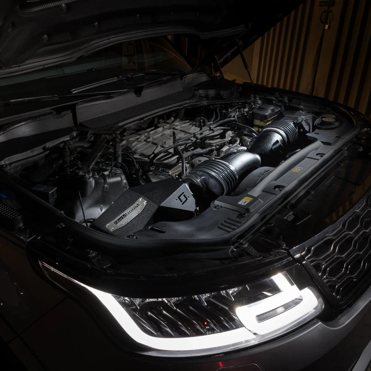 Land Rover / Range Rover (L405) 508PS-V8 5.0L V8 S/C Cold  Air Intake System | BlackBoost (Copy)
